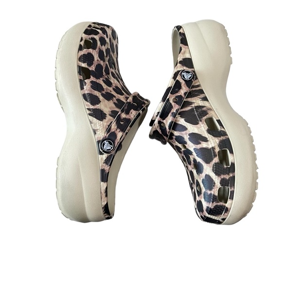 Crocs Leopard Print Platform 11 EUC - Picture 7 of 12